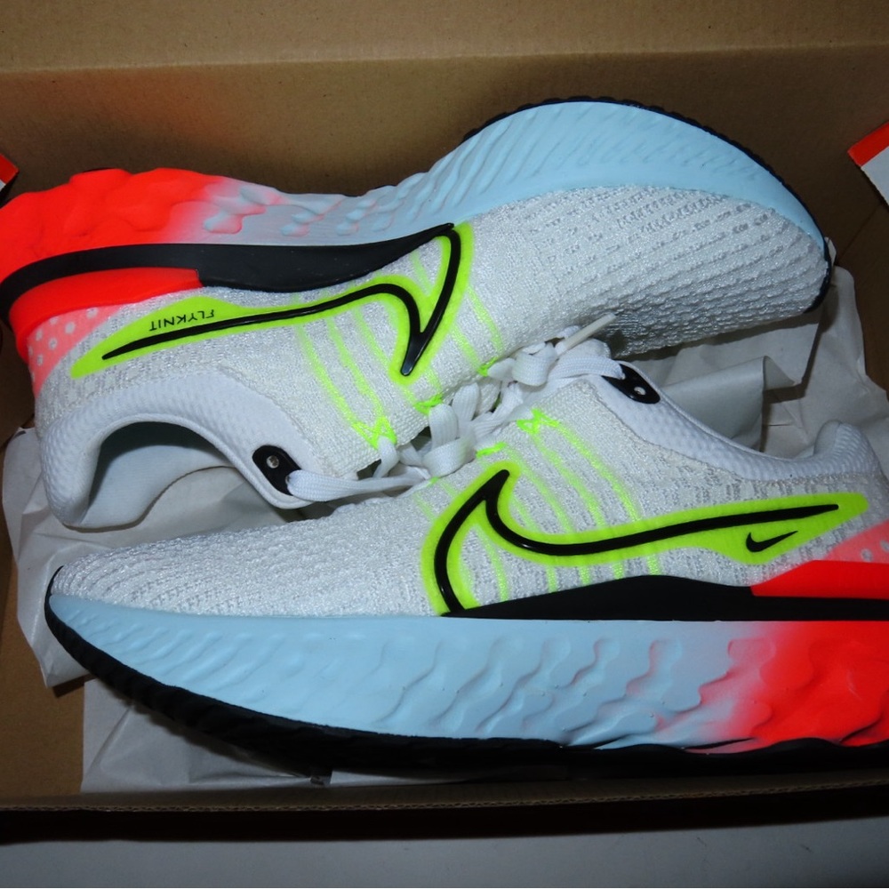 Nike React Infinity Run Flyknit 3 size 9.5 Women